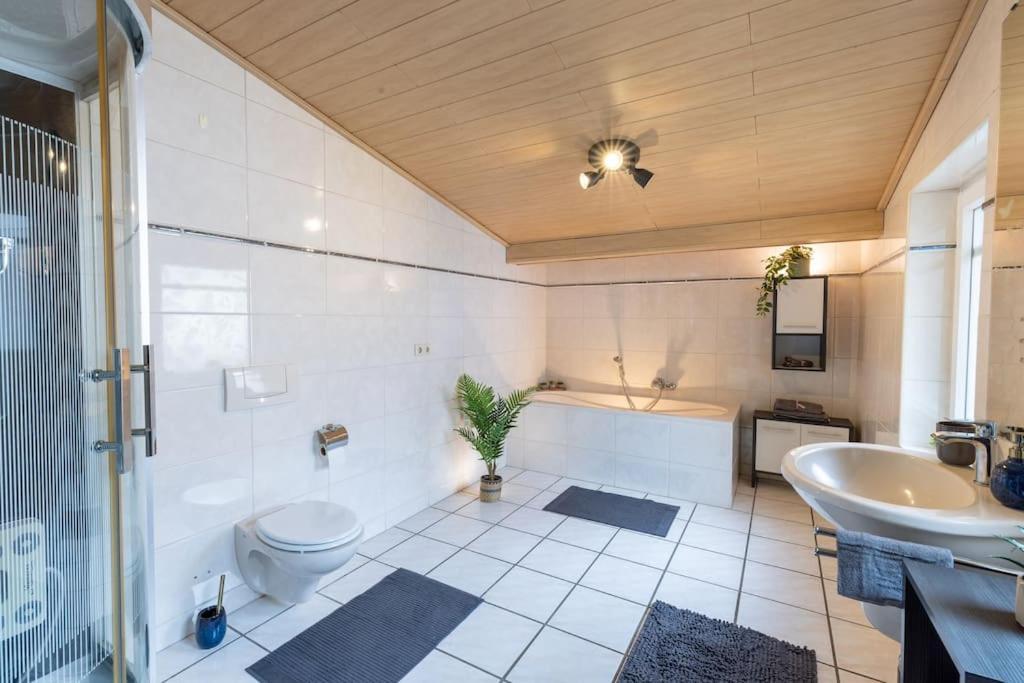 Lava-Lodge Rieden  Bagian luar foto